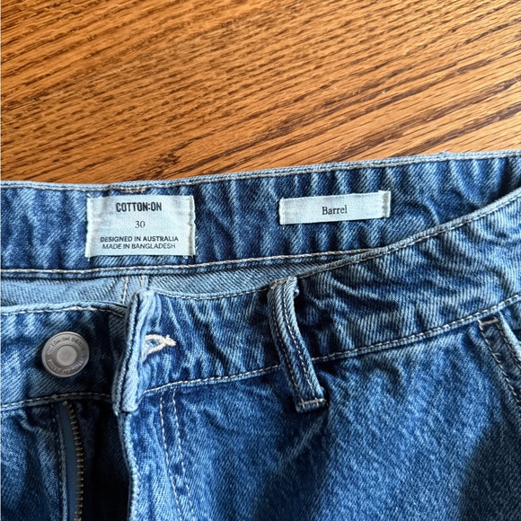 Women’s Cotton On Barrel Blue Jeans - Picture 4 of 4